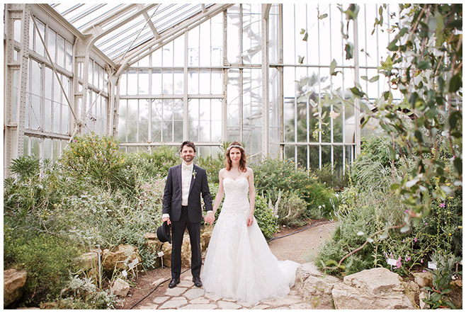 Braut und Bräutigam bei Hochzeit im Mittelmeerhaus, Botanischer Garten Berlin © Hochzeitsfotograf Berlin www.hochzeitslicht.de